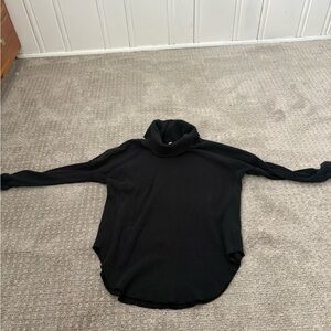 Aritzia Babaton sweater